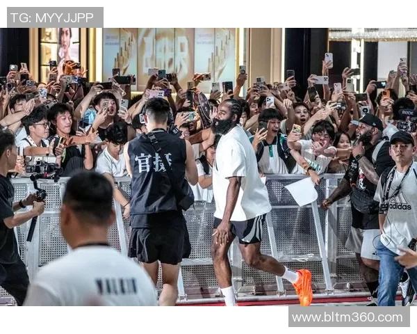 突发！哈登宣布将离队，球迷不舍告别